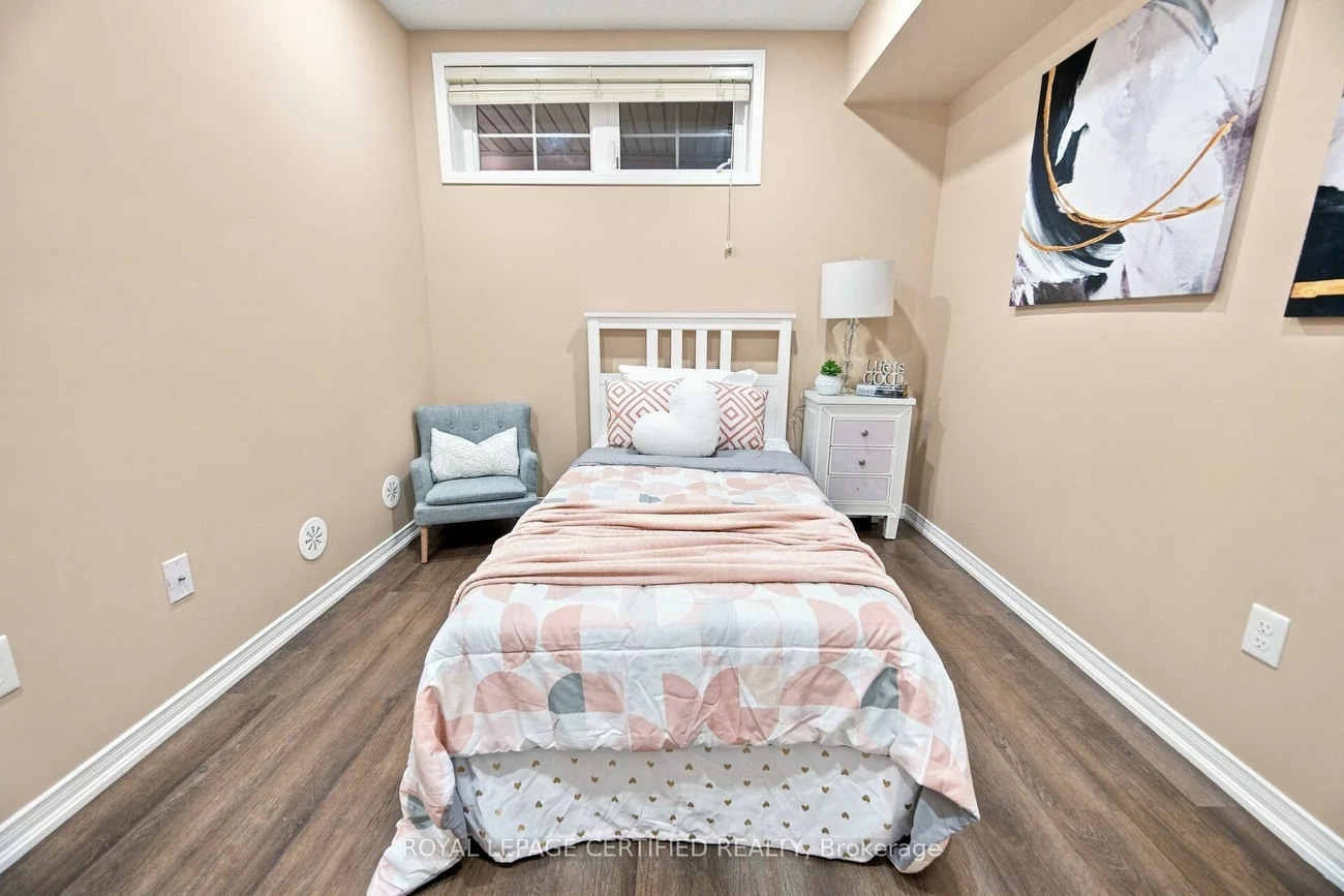 2551, Sixth, 1015 - RO River Oaks, Oakville