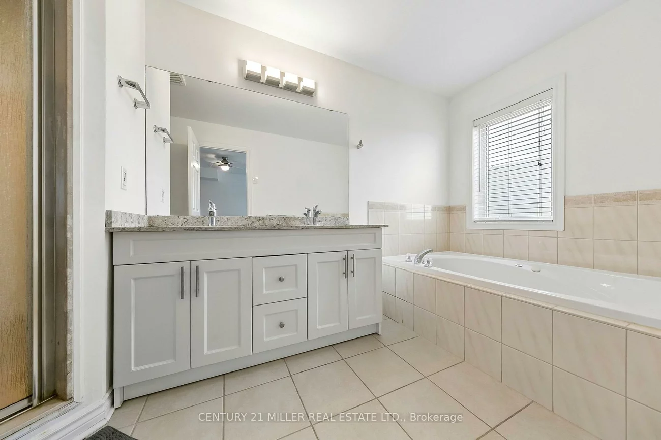 300, Ravineview, 1018 - WC Wedgewood Creek, Oakville