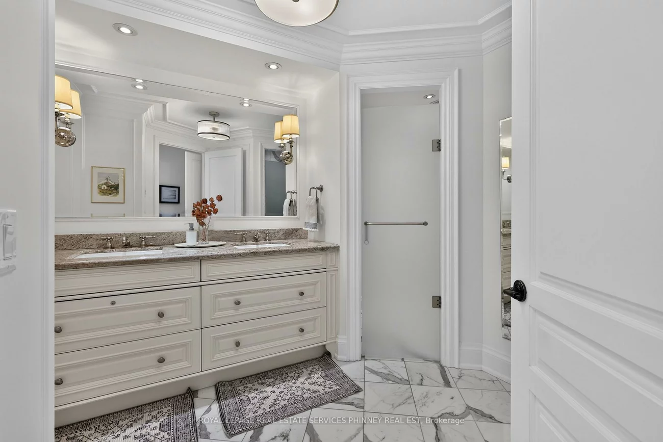 111, Forsythe, 1002 - CO Central, Oakville