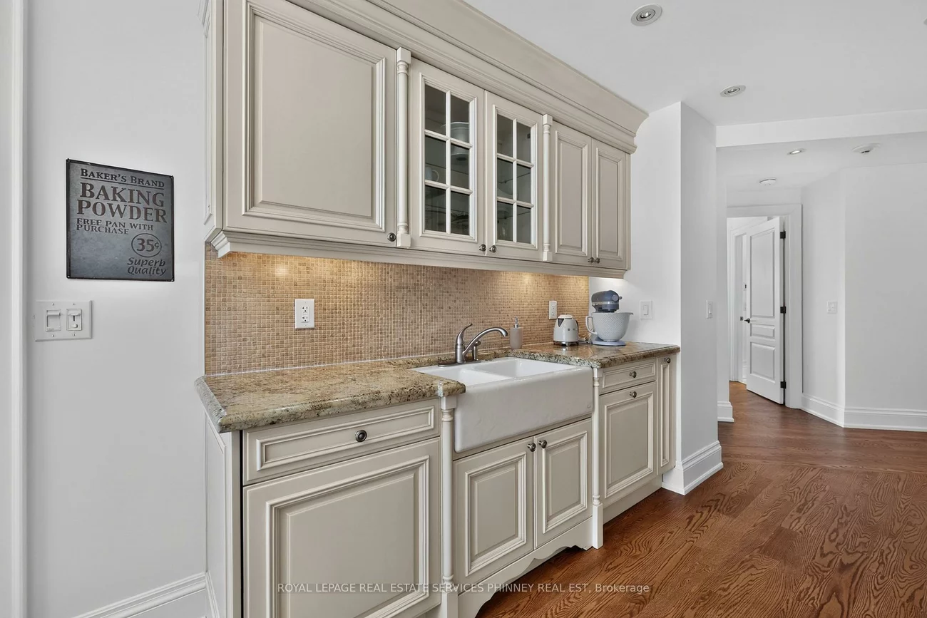 111, Forsythe, 1002 - CO Central, Oakville