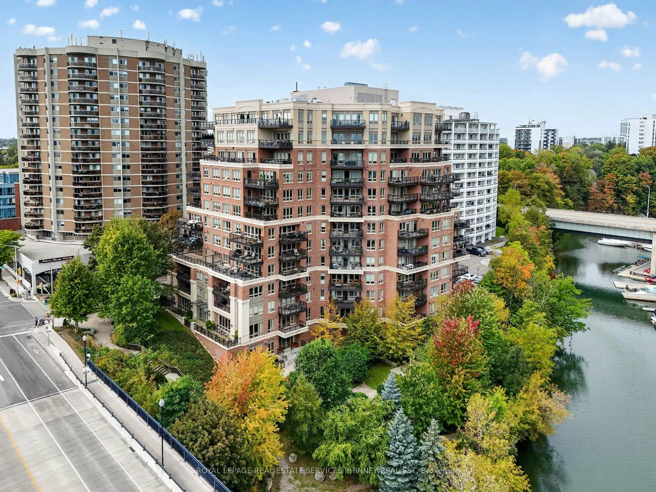 111, Forsythe, 1002 - CO Central, Oakville