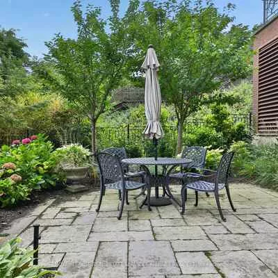 111, Forsythe, 1002 - CO Central, Oakville