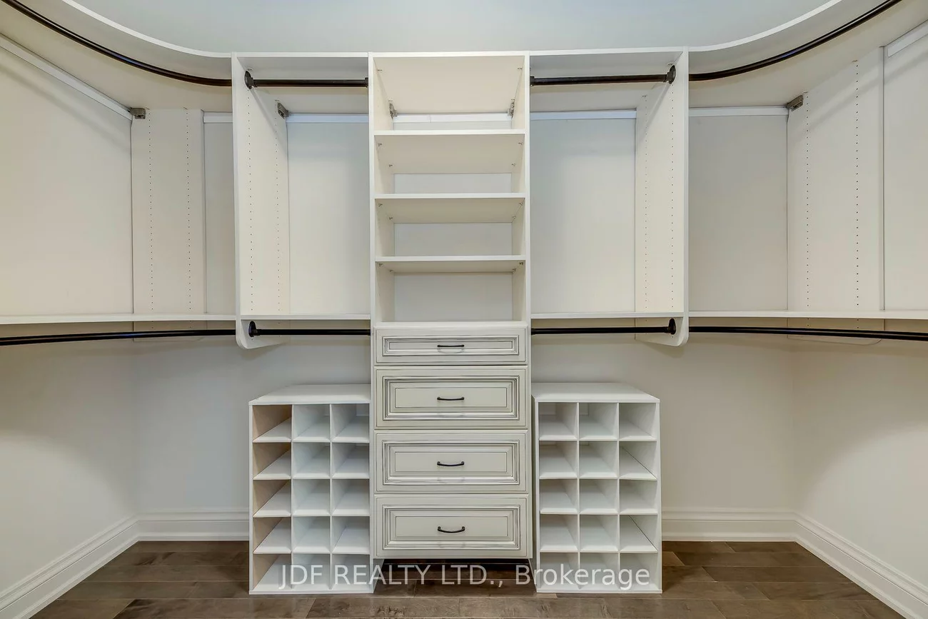 111, Forsythe, 1002 - CO Central, Oakville