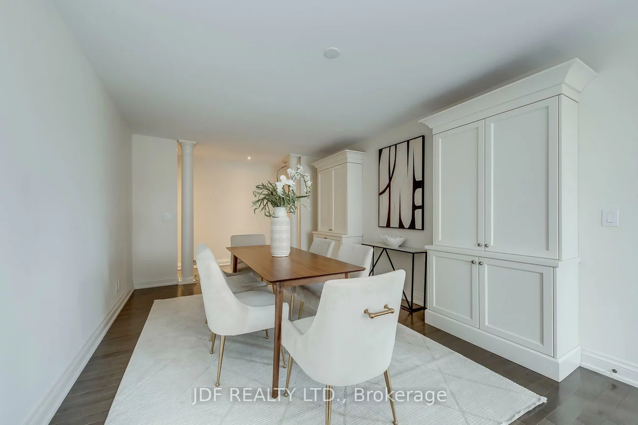 111, Forsythe, 1002 - CO Central, Oakville