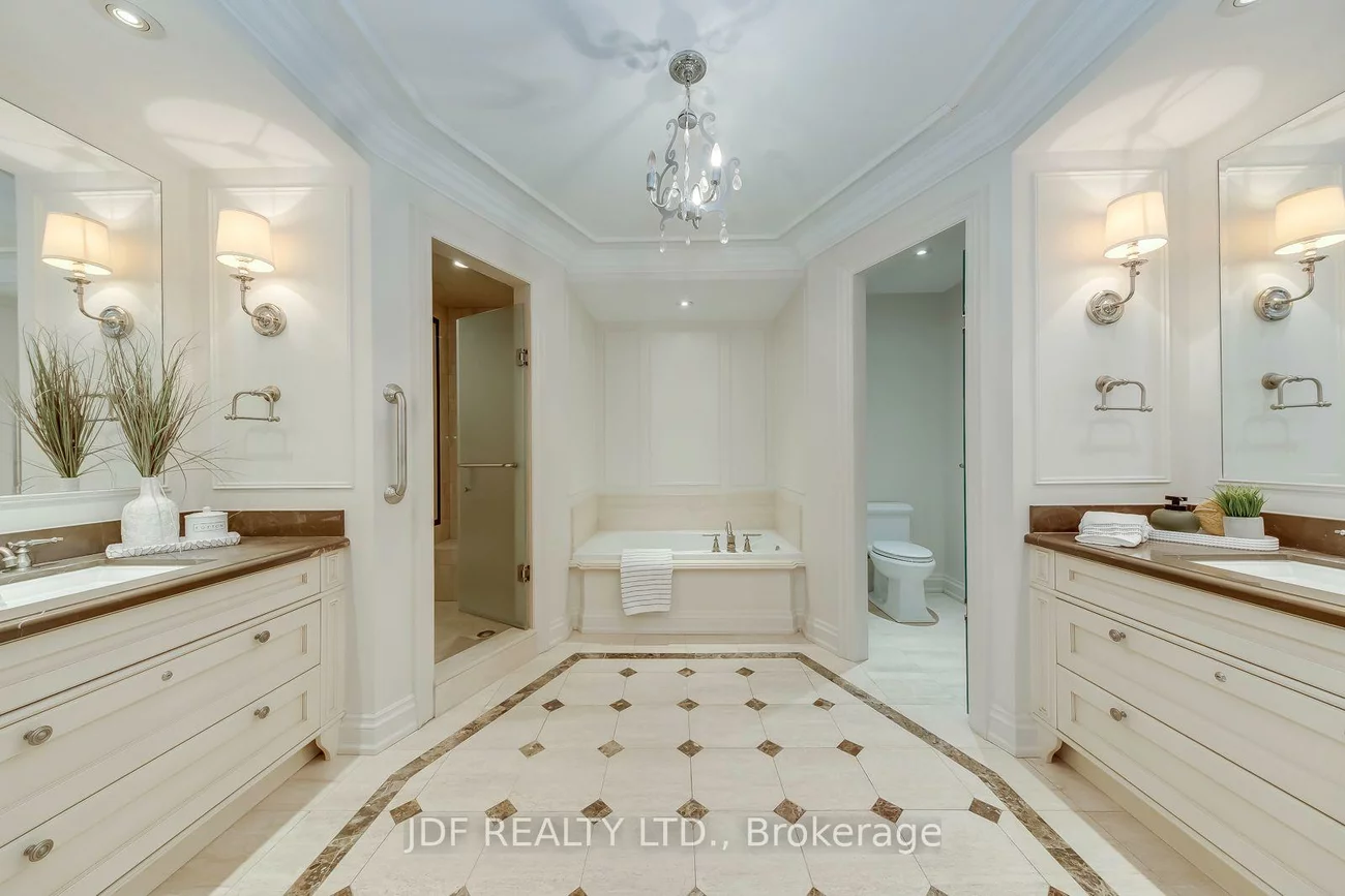 111, Forsythe, 1002 - CO Central, Oakville