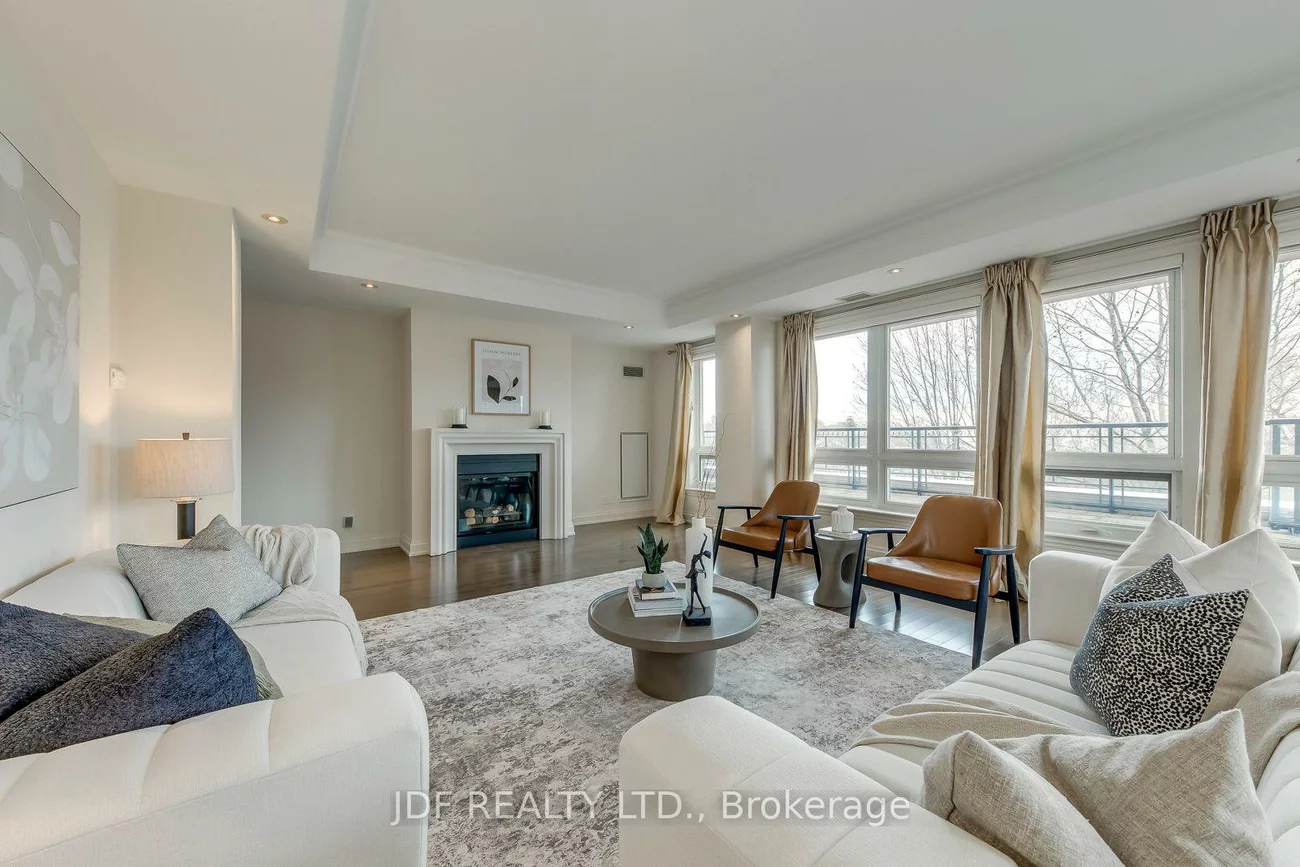 111, Forsythe, 1002 - CO Central, Oakville