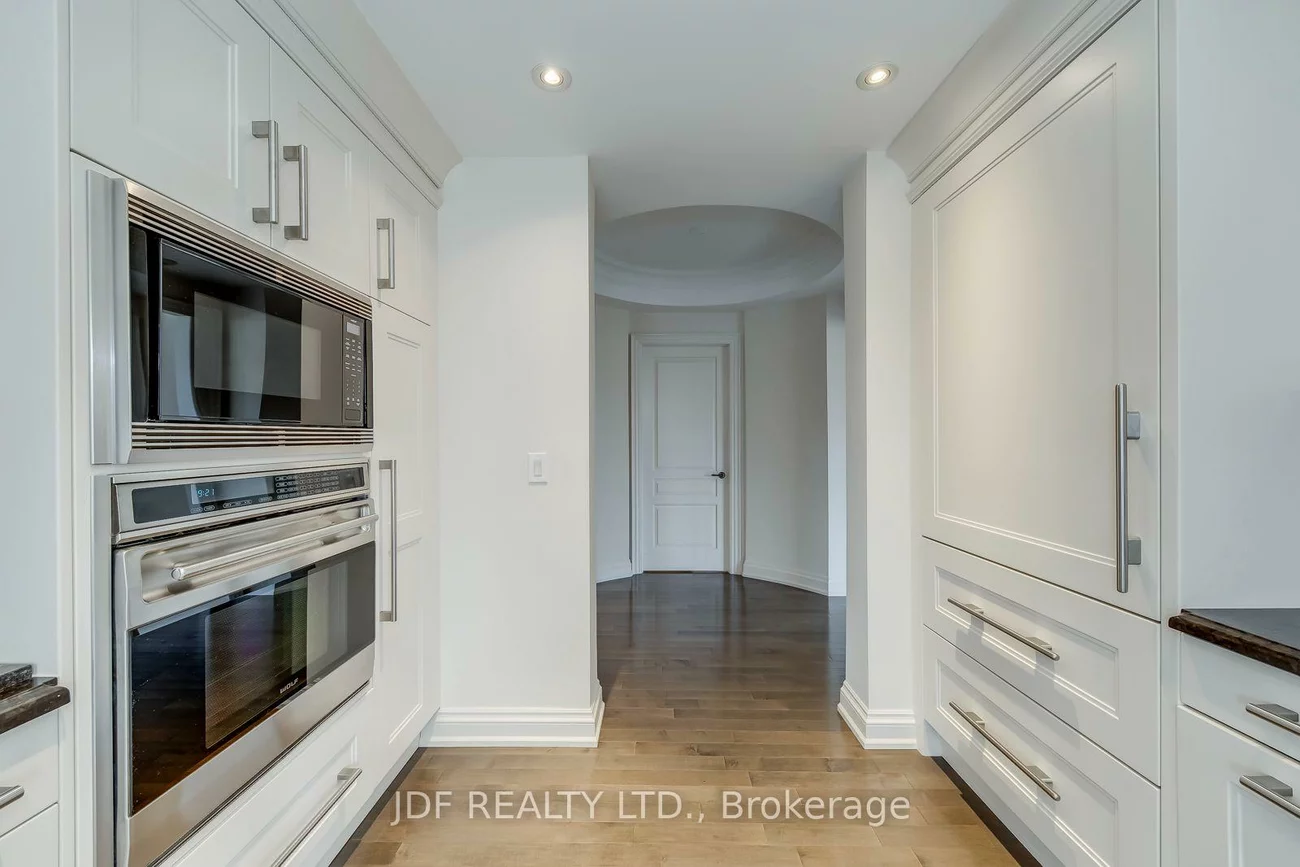 111, Forsythe, 1002 - CO Central, Oakville
