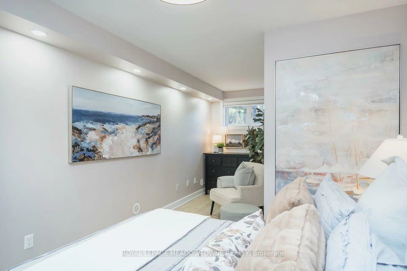 2563, Sixth, 1015 - RO River Oaks, Oakville