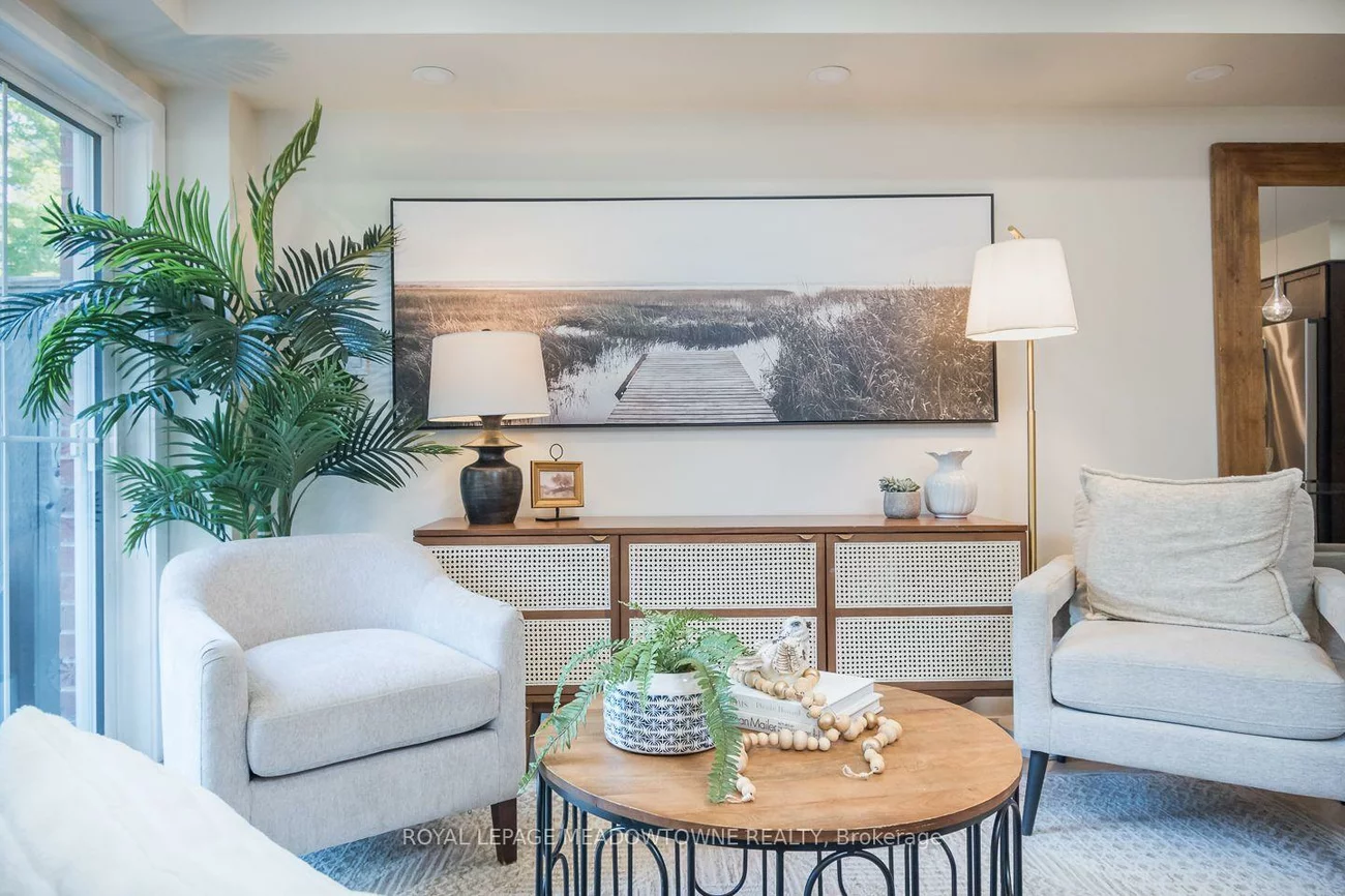 2563, Sixth, 1015 - RO River Oaks, Oakville