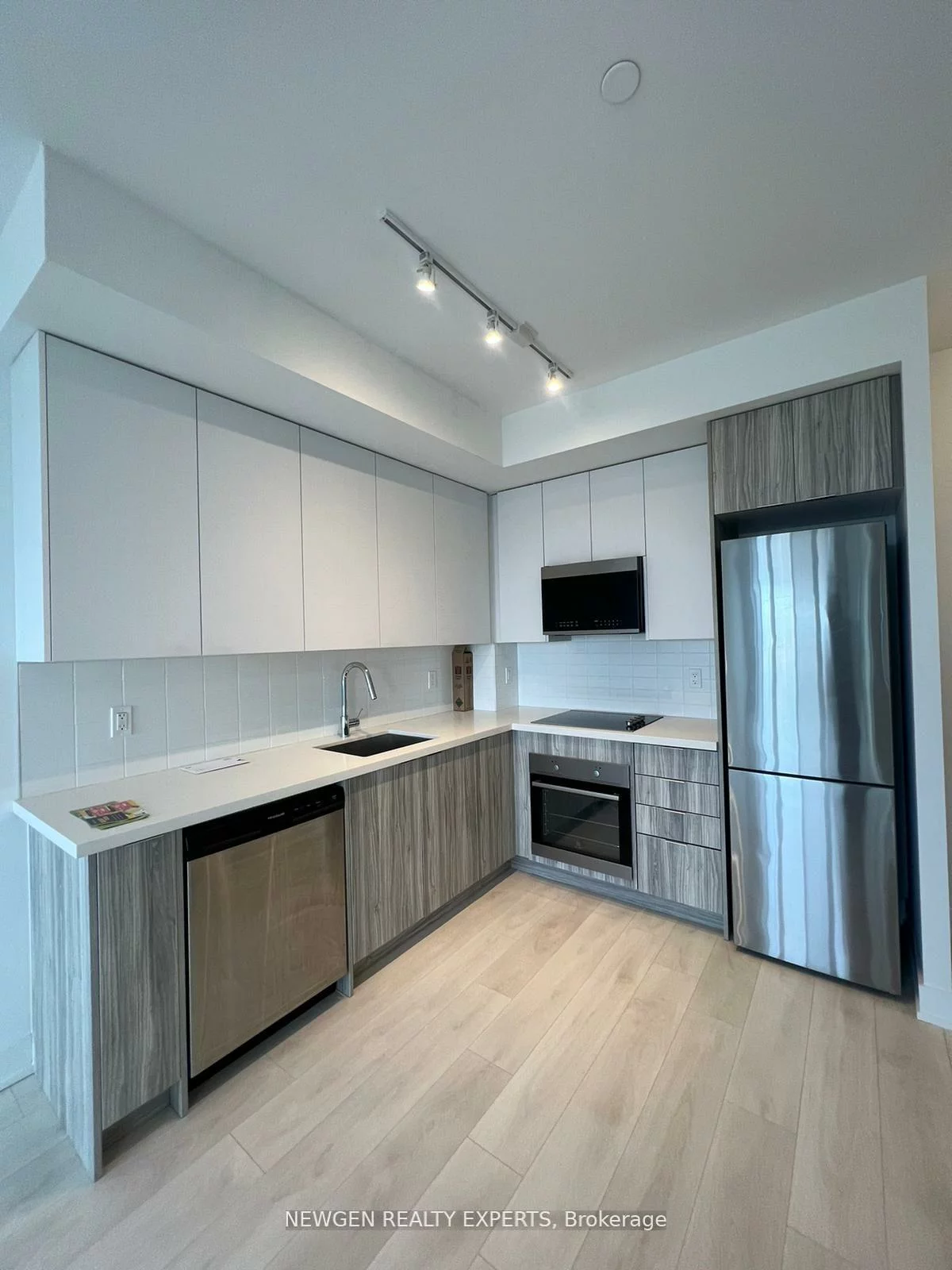297, Oak Walk, 1015 - RO River Oaks, Oakville