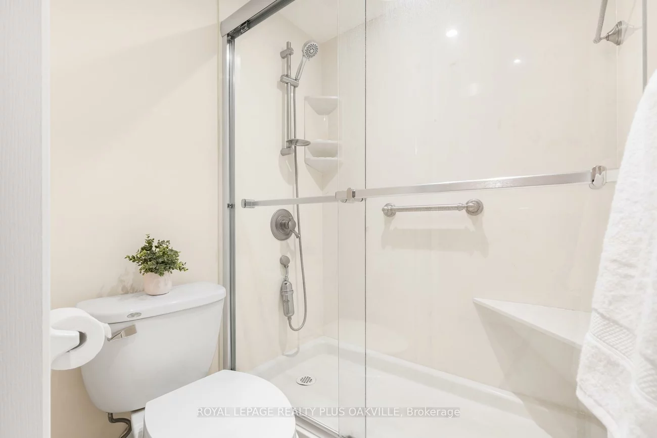 2175, Marine, 1001 - BR Bronte, Oakville