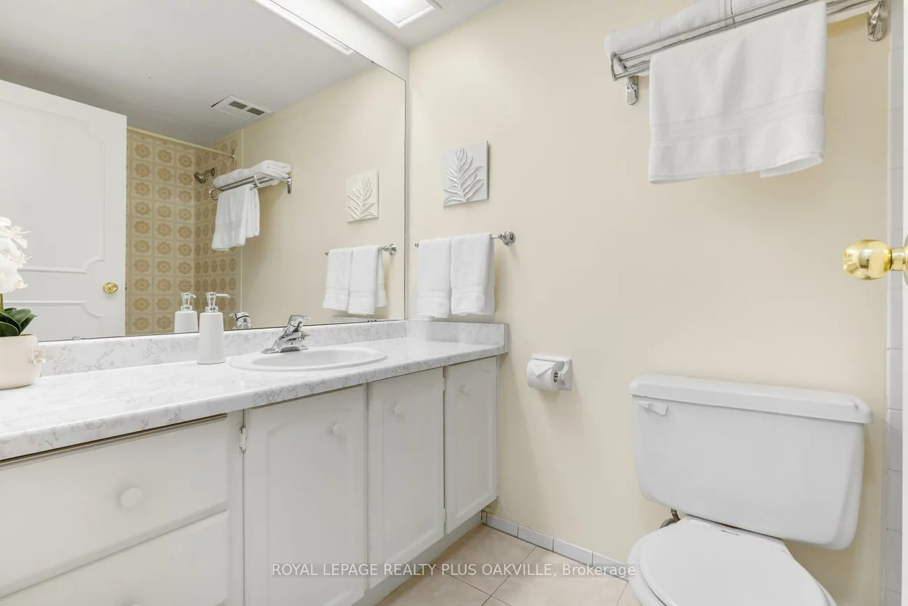 2175, Marine, 1001 - BR Bronte, Oakville