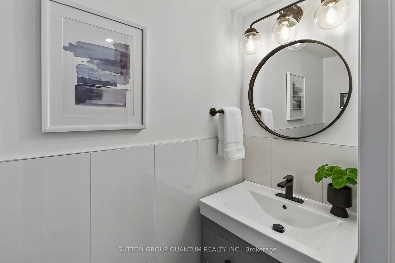 2504, Post, 1015 - RO River Oaks, Oakville