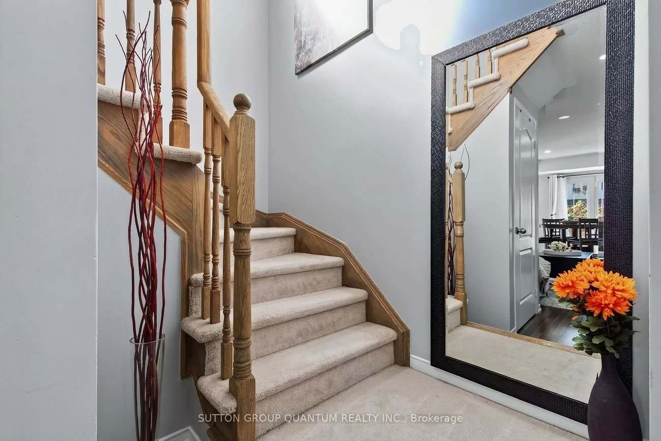 2504, Post, 1015 - RO River Oaks, Oakville