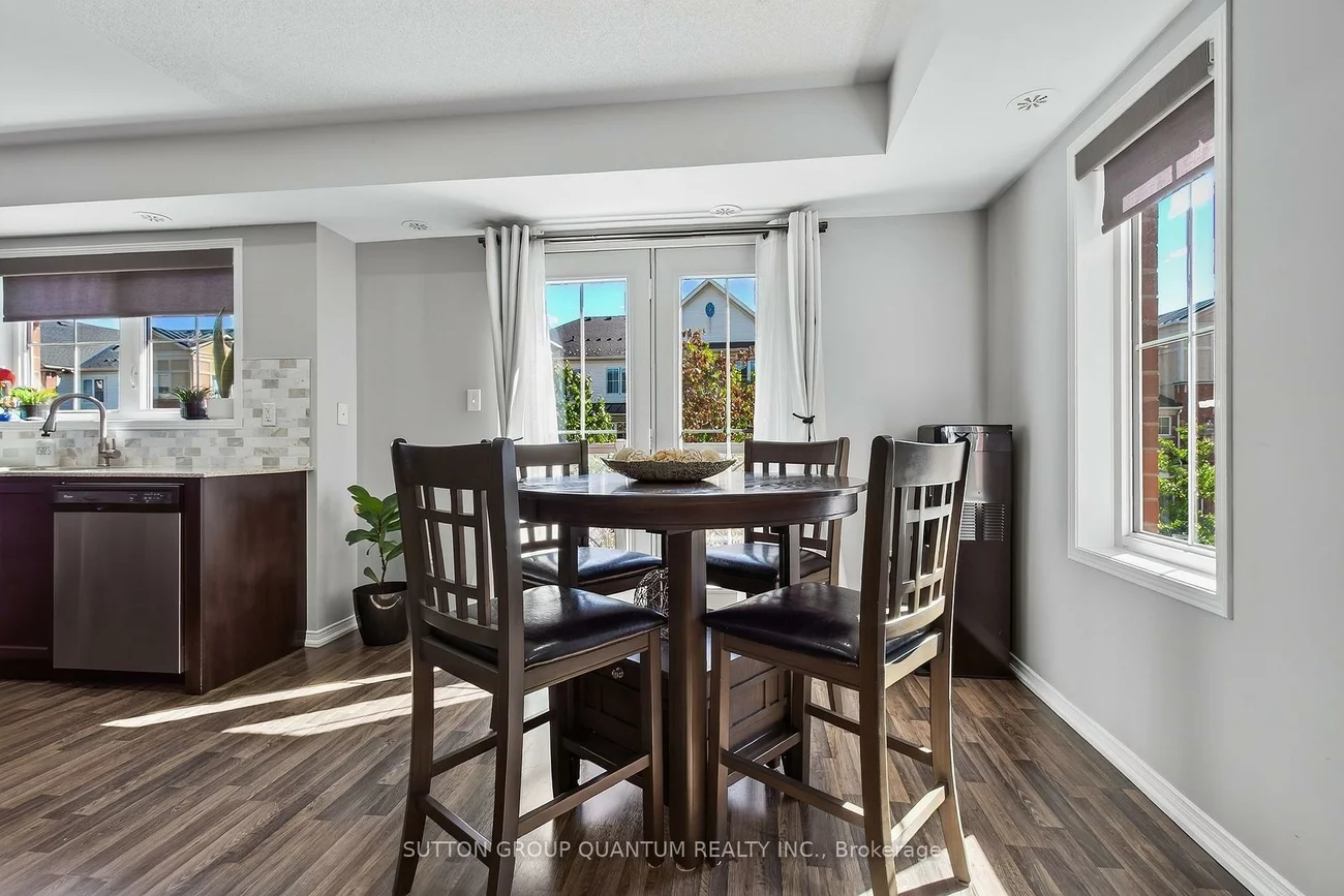 2504, Post, 1015 - RO River Oaks, Oakville