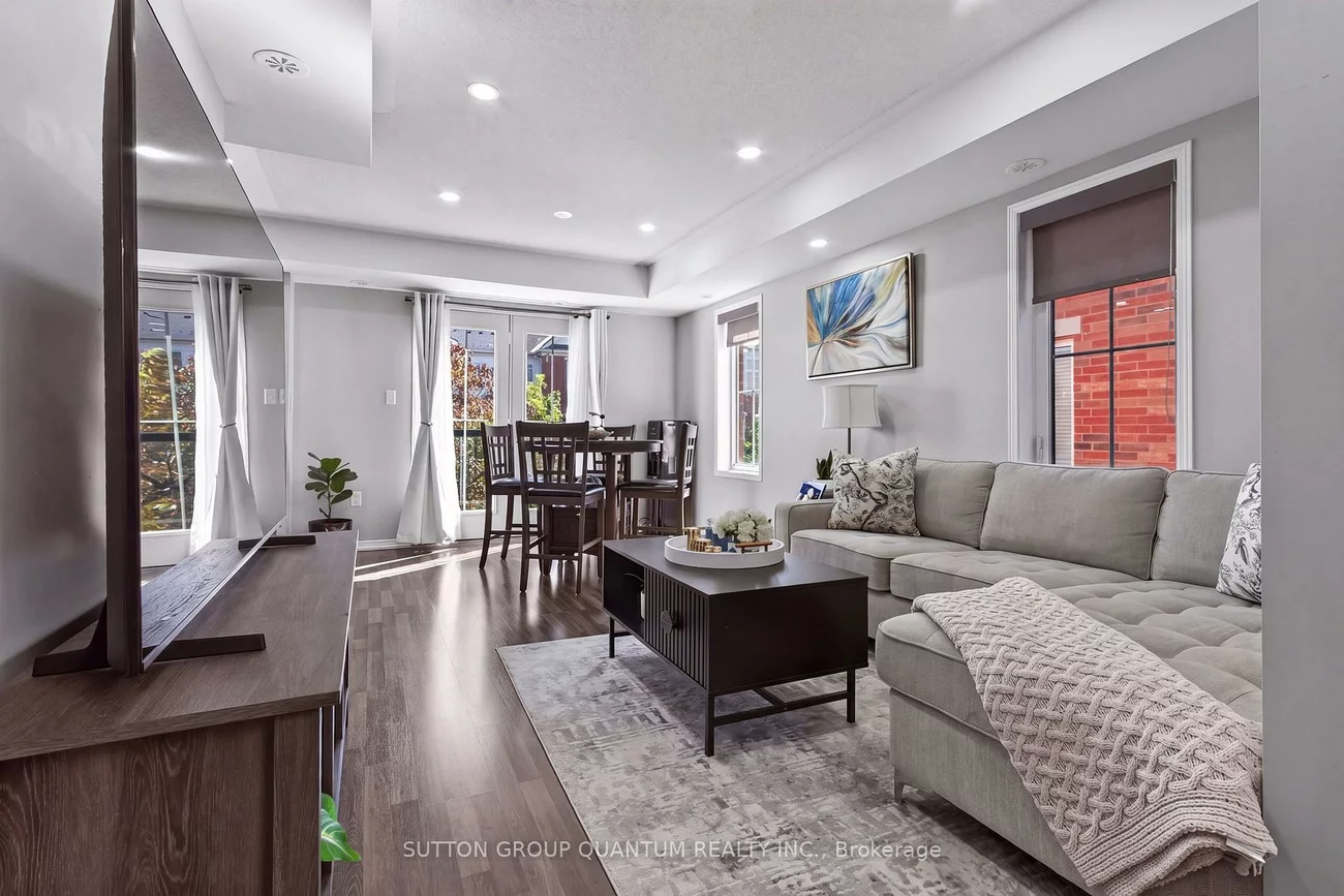 2504, Post, 1015 - RO River Oaks, Oakville