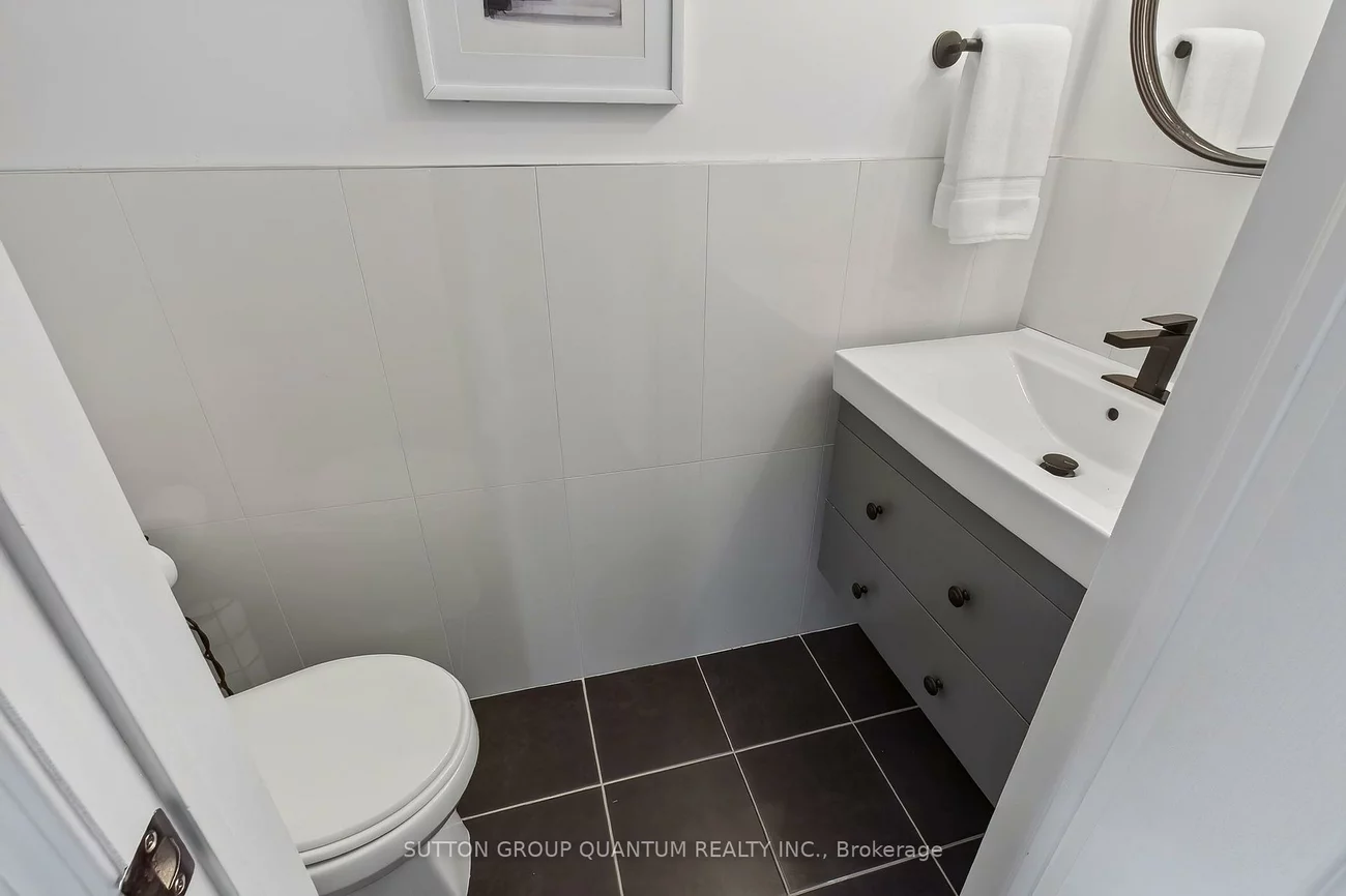 2504, Post, 1015 - RO River Oaks, Oakville