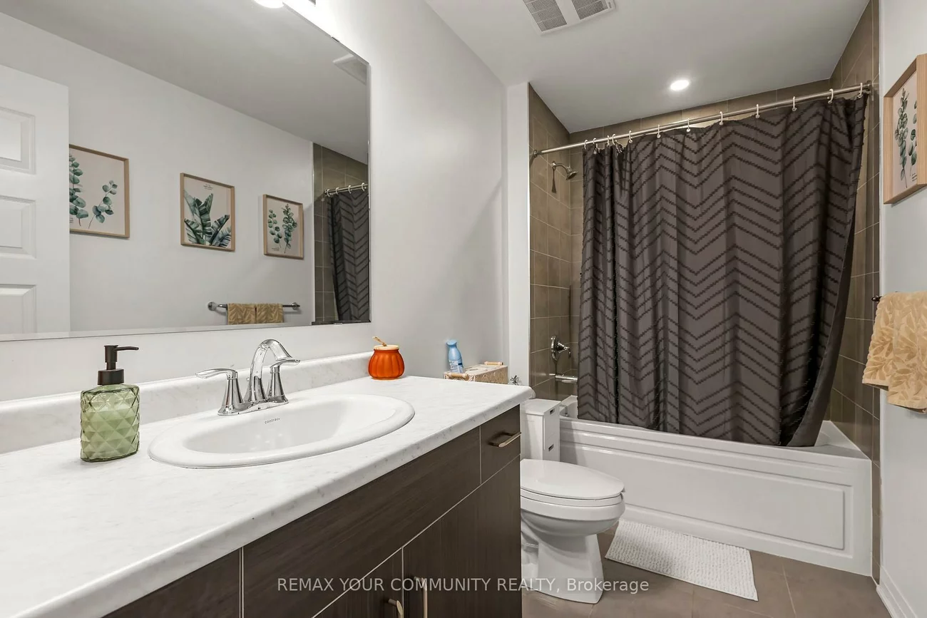 102, Grovewood Common, 1008 - GO Glenorchy, Oakville