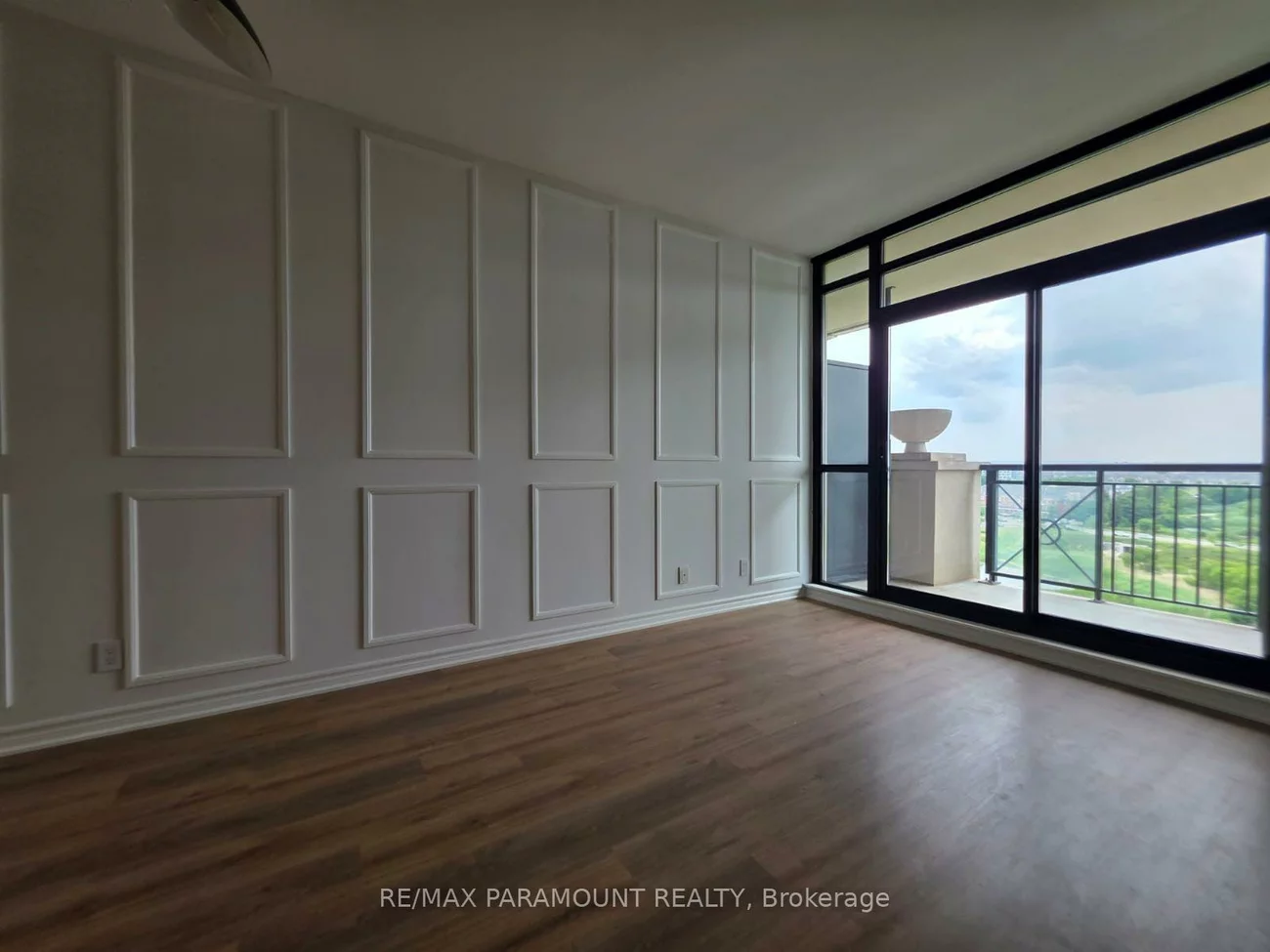 2325, Central Park, 1015 - RO River Oaks, Oakville