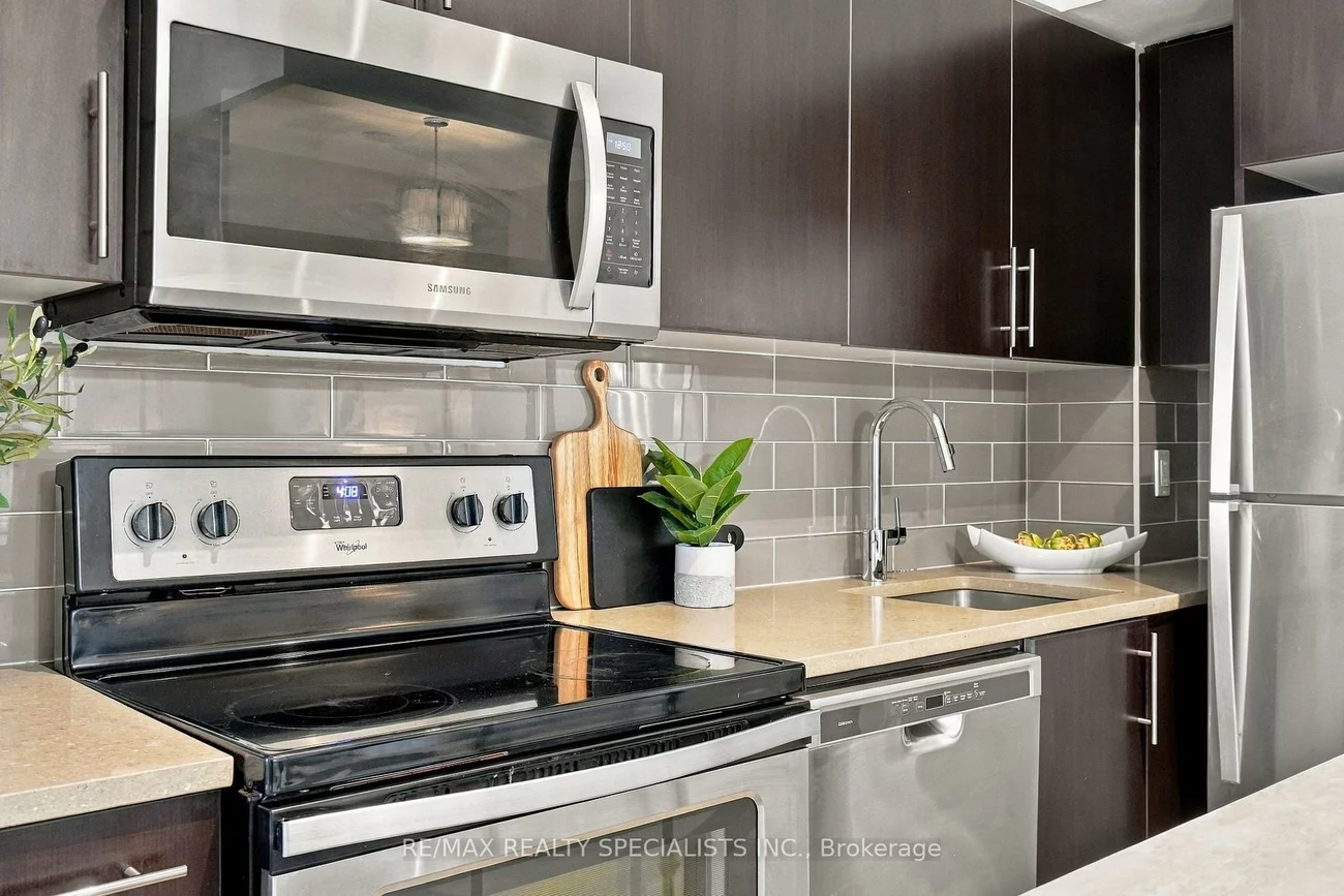 65, Speers, 1002 - CO Central, Oakville