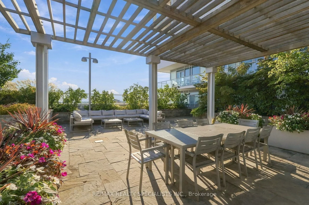 65, Speers, 1002 - CO Central, Oakville