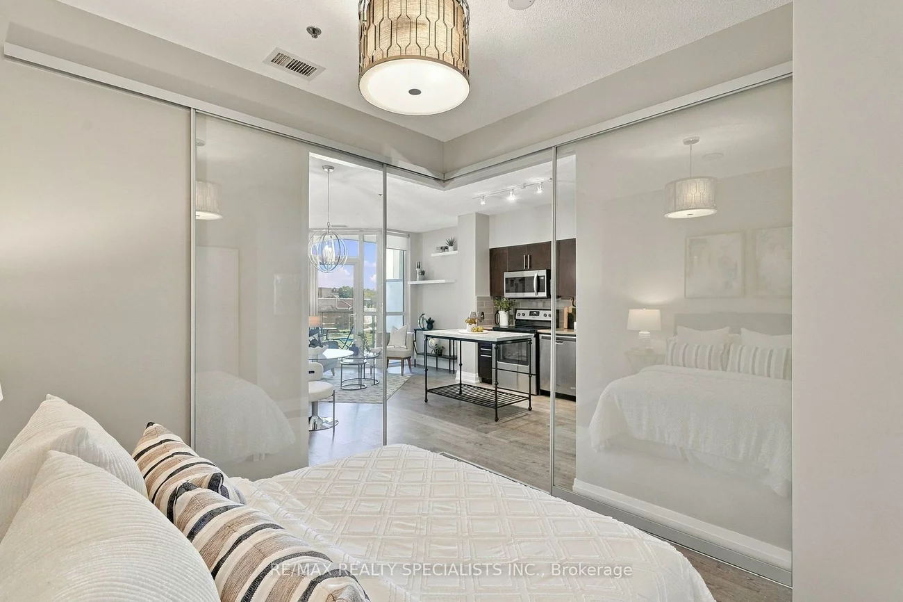 65, Speers, 1002 - CO Central, Oakville
