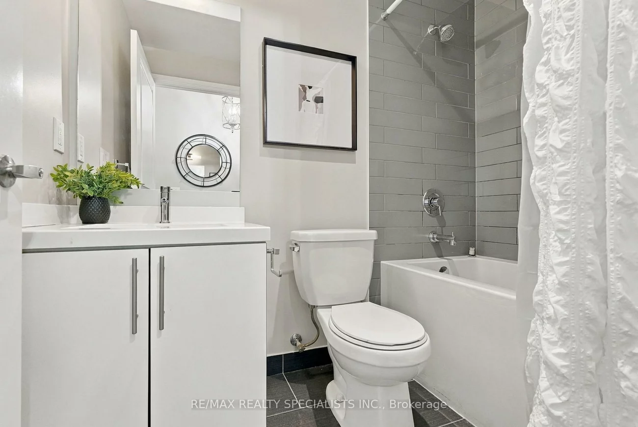 65, Speers, 1002 - CO Central, Oakville
