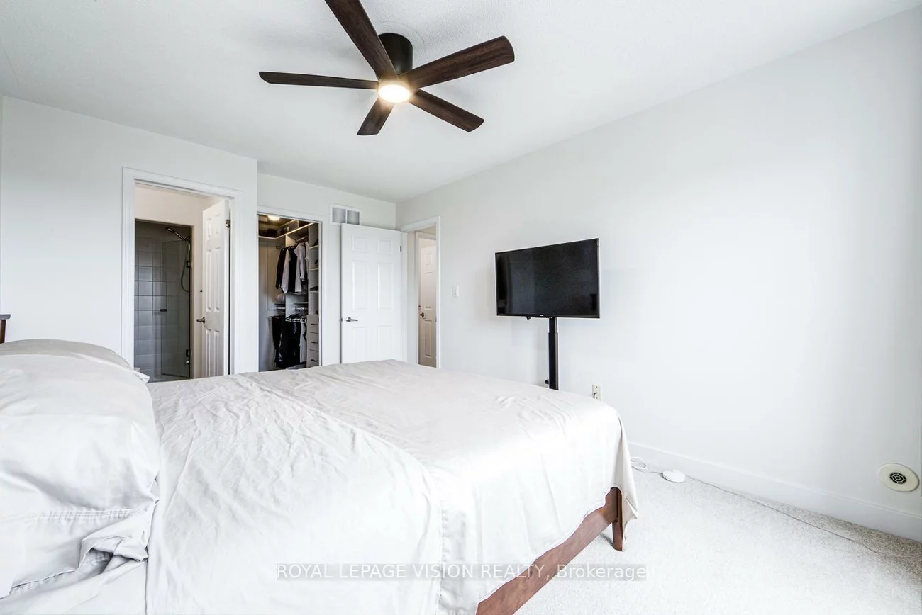 2614, Dashwood, 1022 - WT West Oak Trails, Oakville