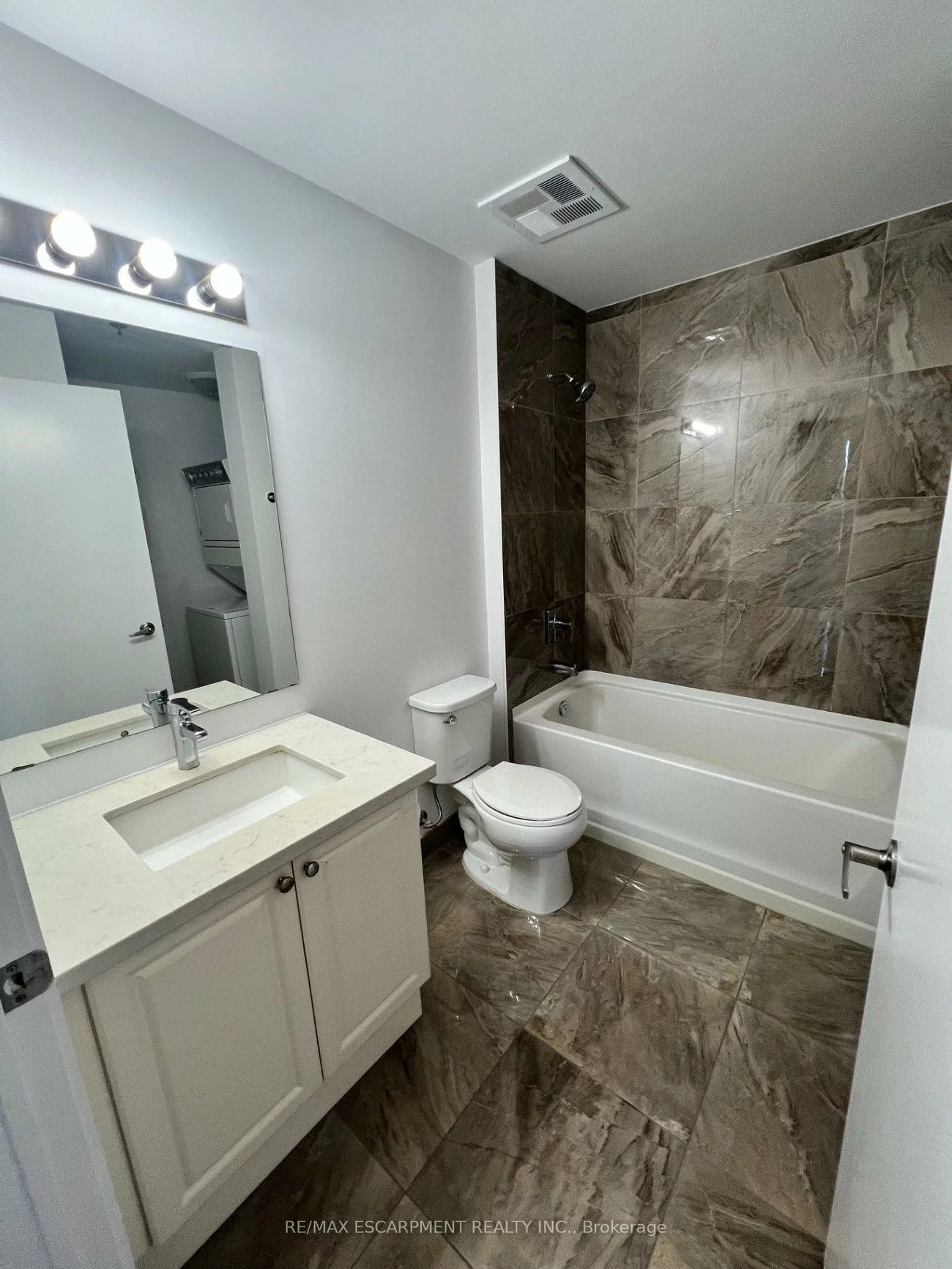 2490, Old Bronte, 1019 - WM Westmount, Oakville
