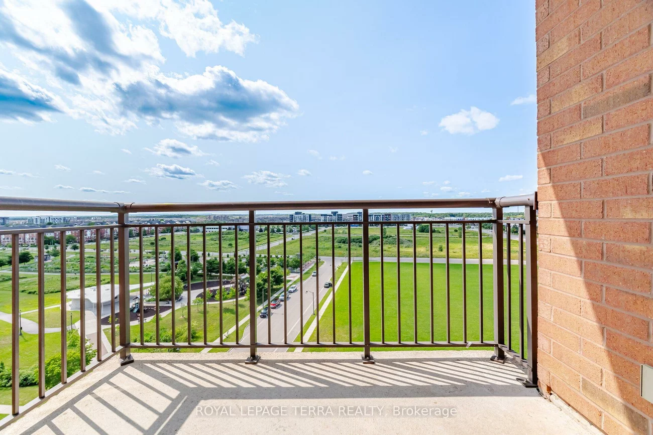 2379, Central Park, 1015 - RO River Oaks, Oakville