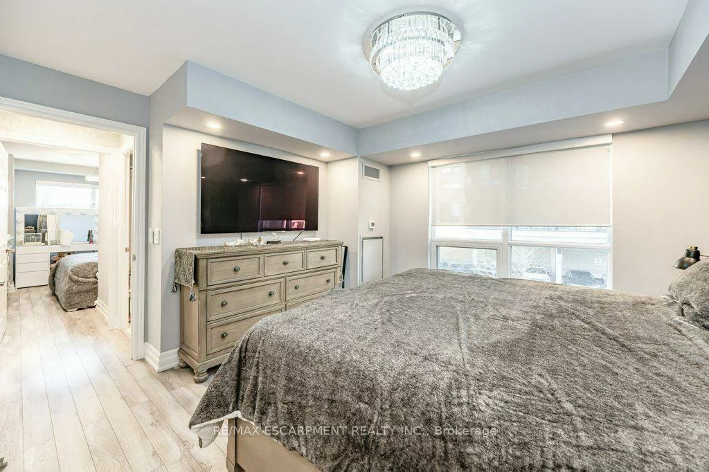 2391, CENTRAL PARK, 1015 - RO River Oaks, Oakville
