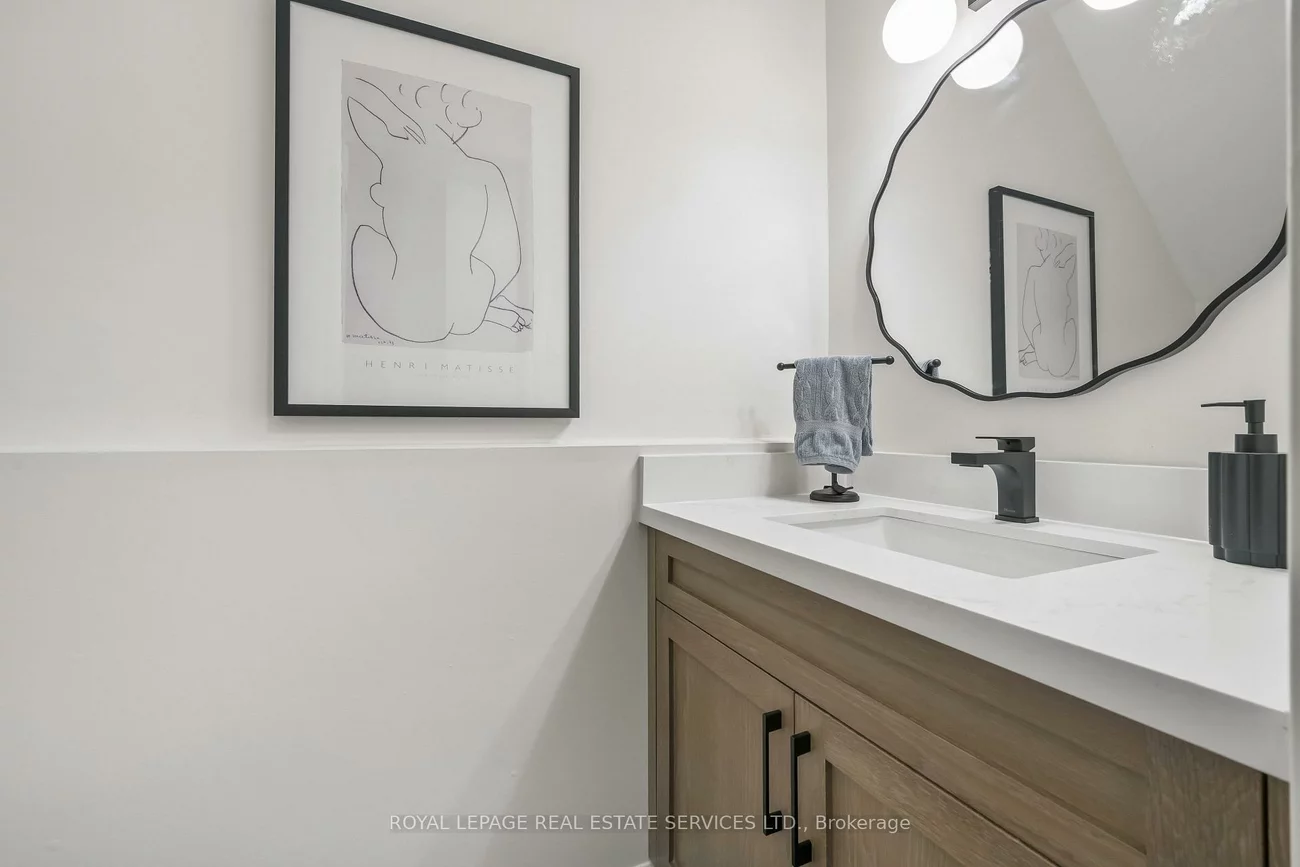2222, Marine, 1001 - BR Bronte, Oakville