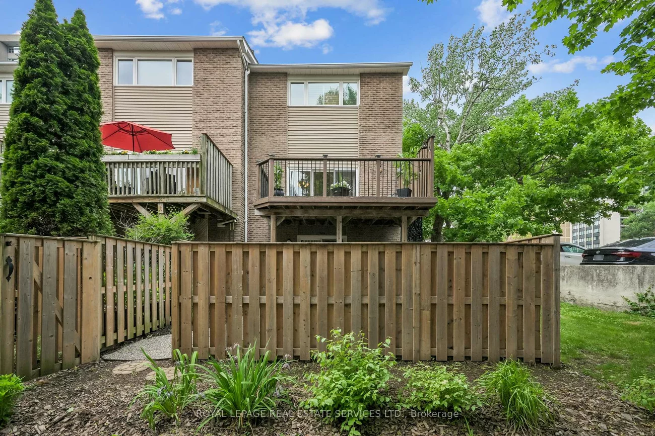 2222, Marine, 1001 - BR Bronte, Oakville