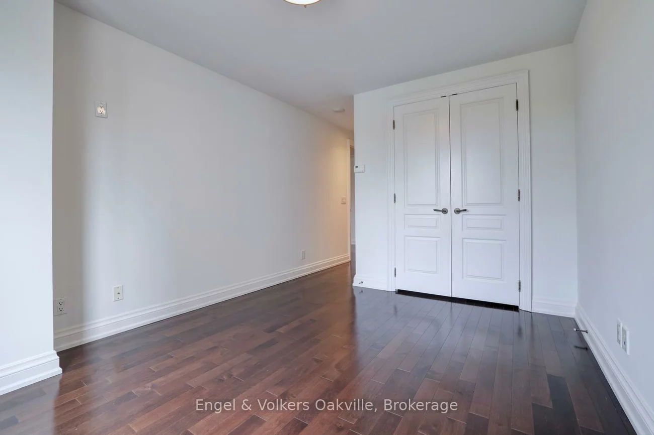 111, Forsythe, 1002 - CO Central, Oakville