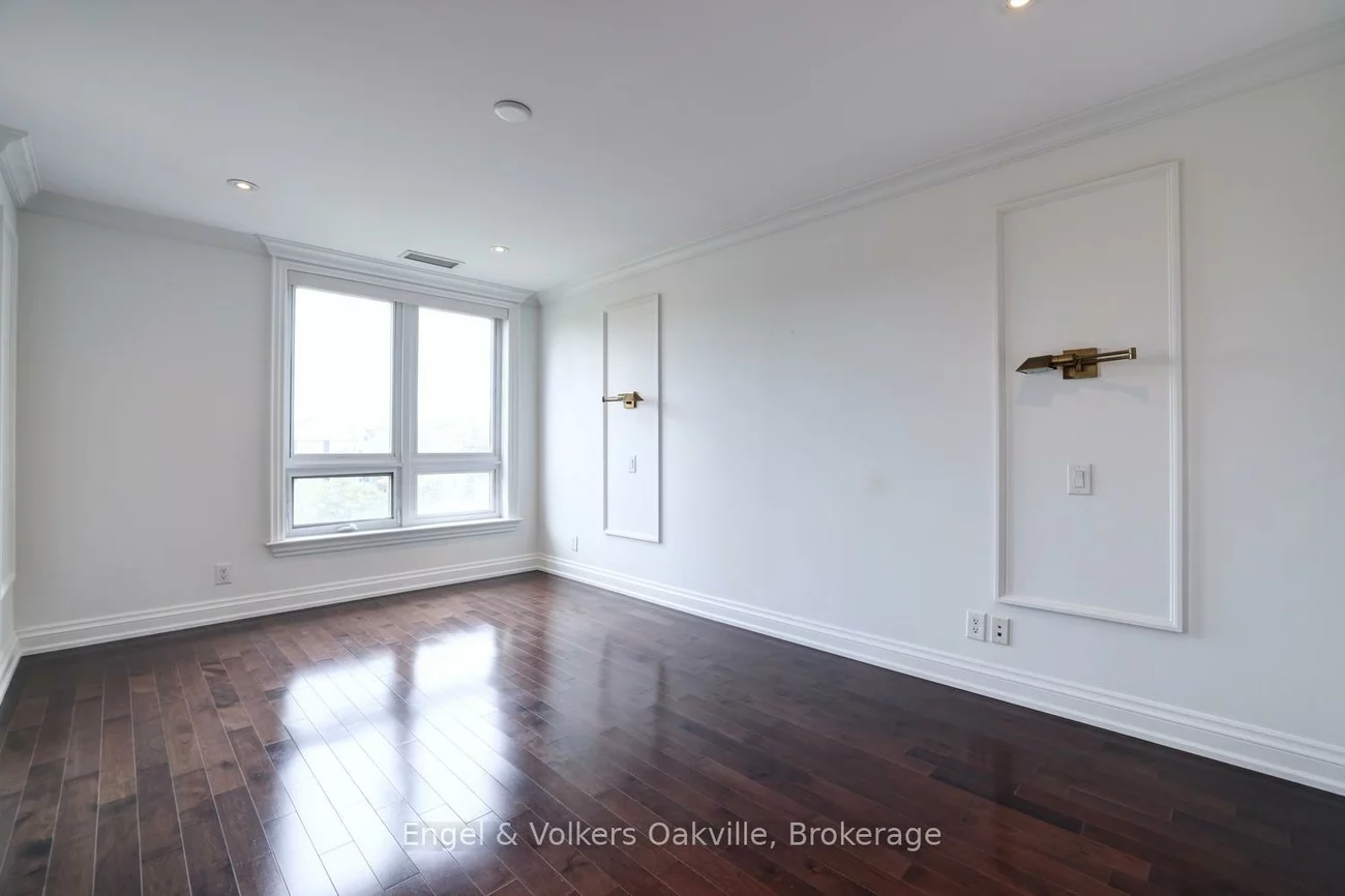 111, Forsythe, 1002 - CO Central, Oakville