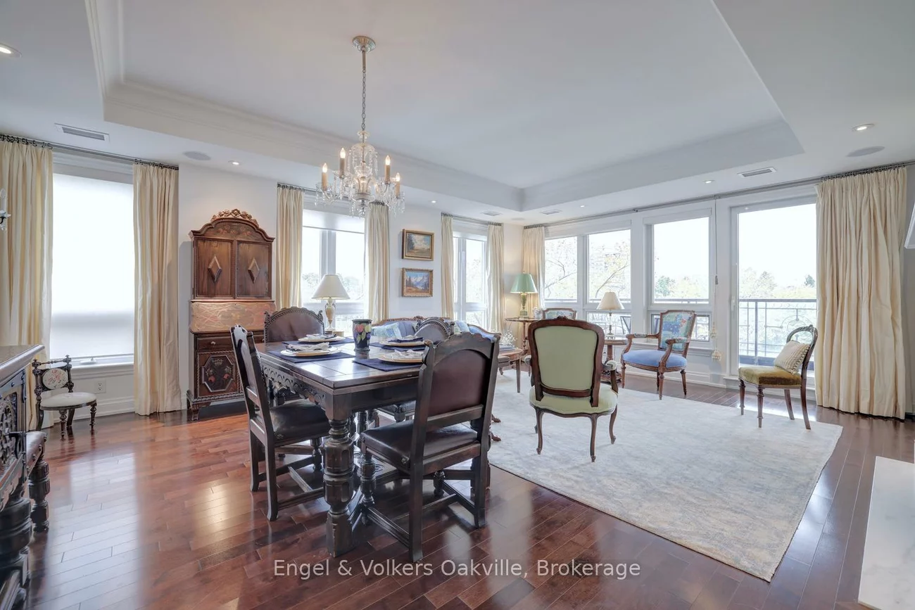 111, Forsythe, 1002 - CO Central, Oakville