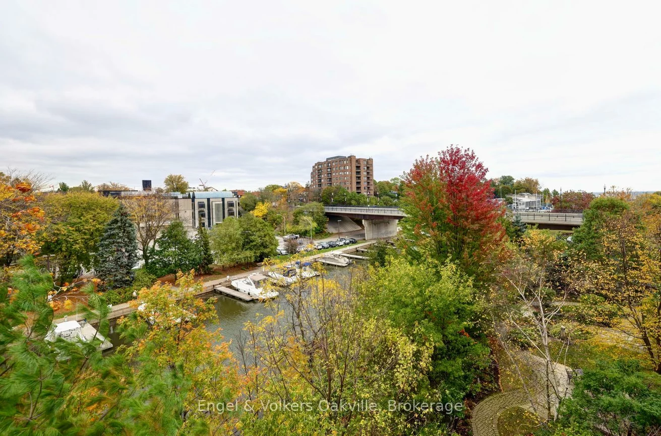 111, Forsythe, 1002 - CO Central, Oakville
