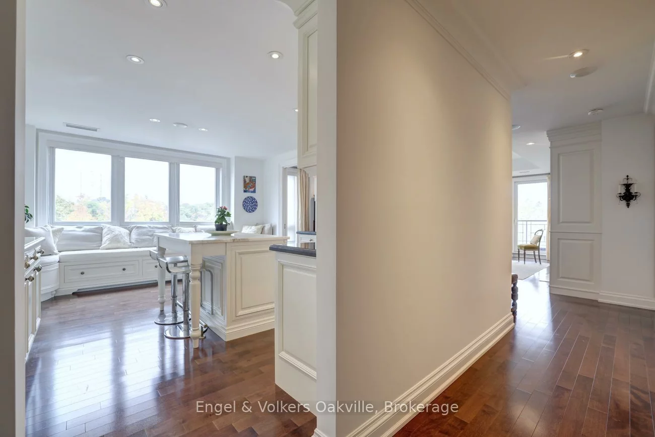 111, Forsythe, 1002 - CO Central, Oakville