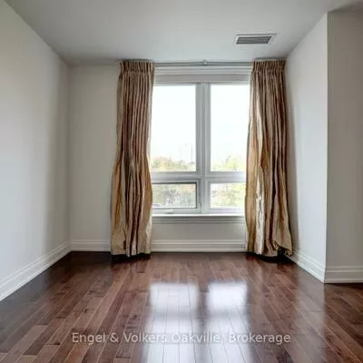 111, Forsythe, 1002 - CO Central, Oakville