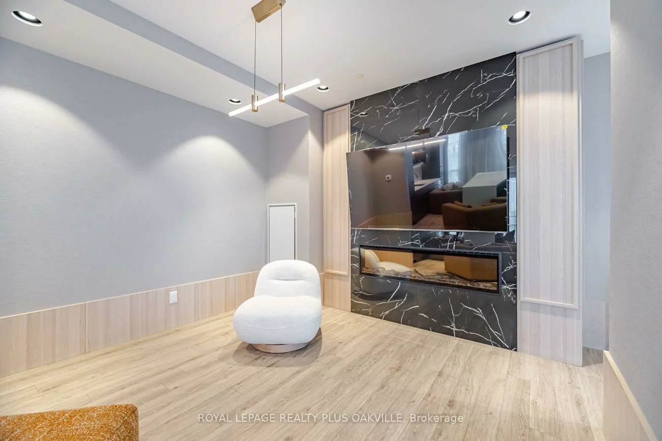 3079, Trafalgar, 1010 - JM Joshua Meadows, Oakville