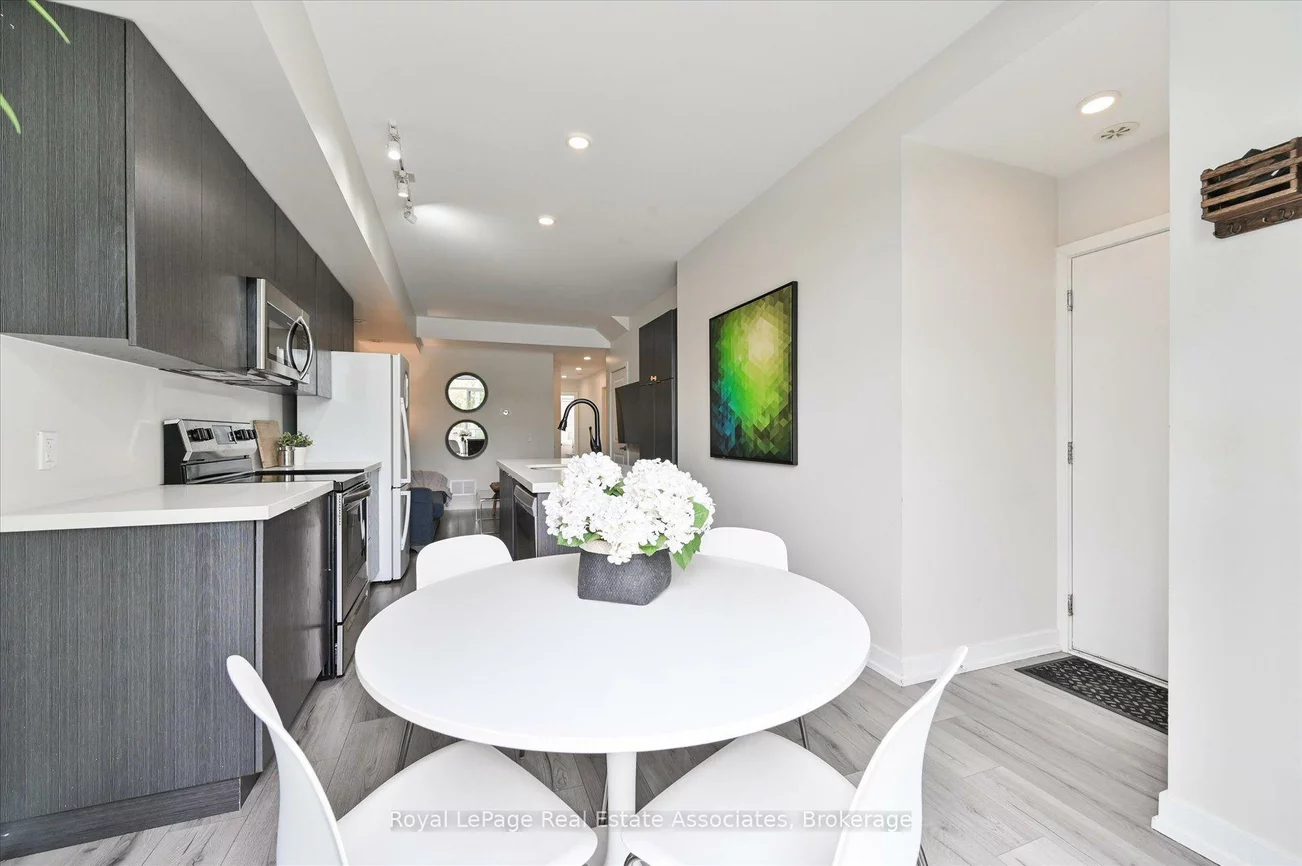 3058, Sixth, 1008 - GO Glenorchy, Oakville