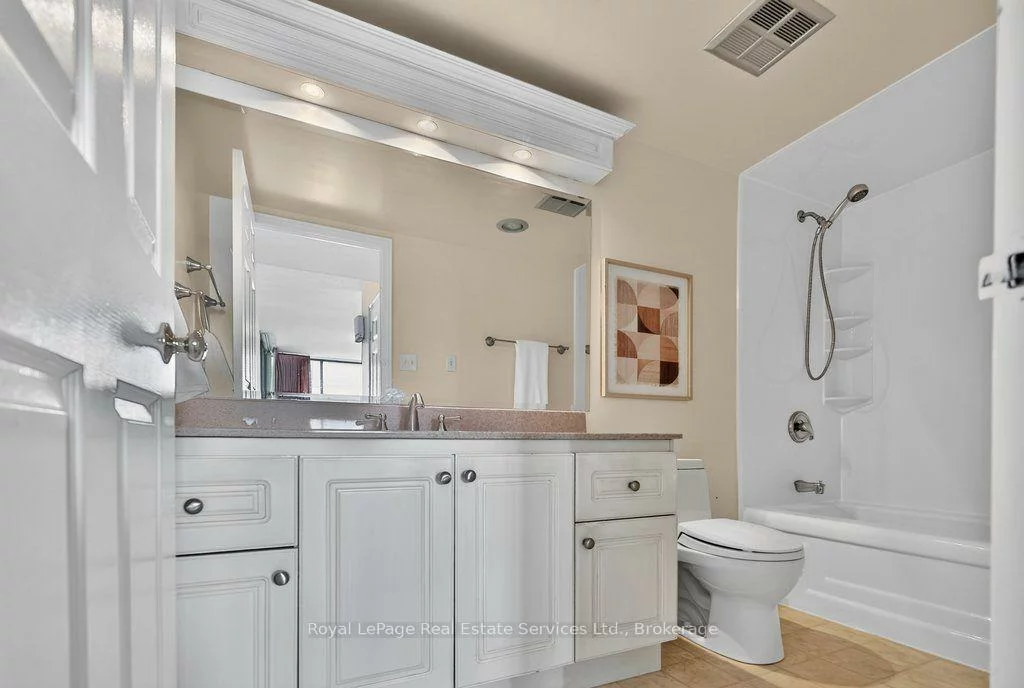 1240, Marlborough, 1003 - CP College Park, Oakville