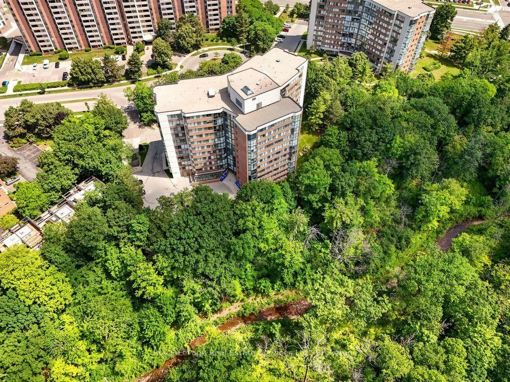1240, Marlborough, 1003 - CP College Park, Oakville