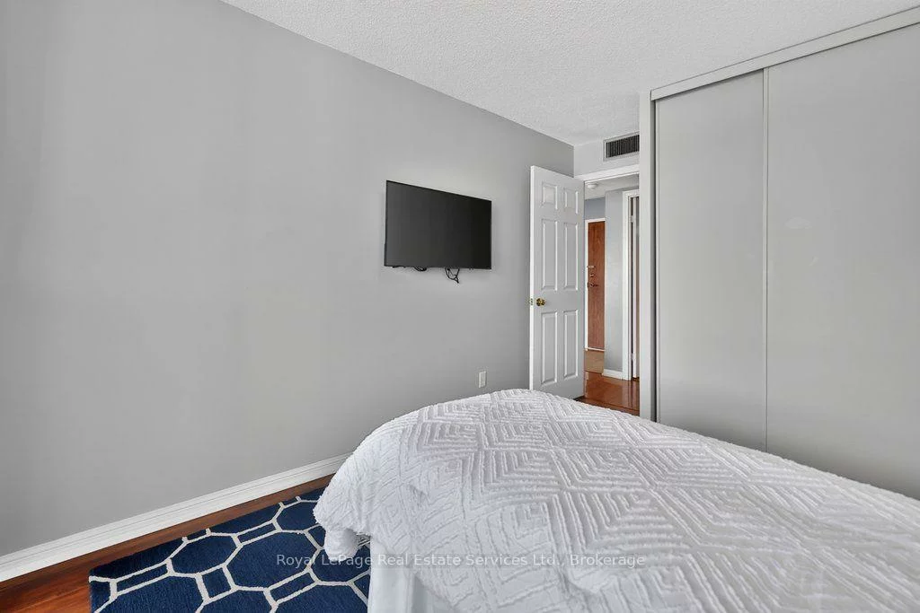 1240, Marlborough, 1003 - CP College Park, Oakville