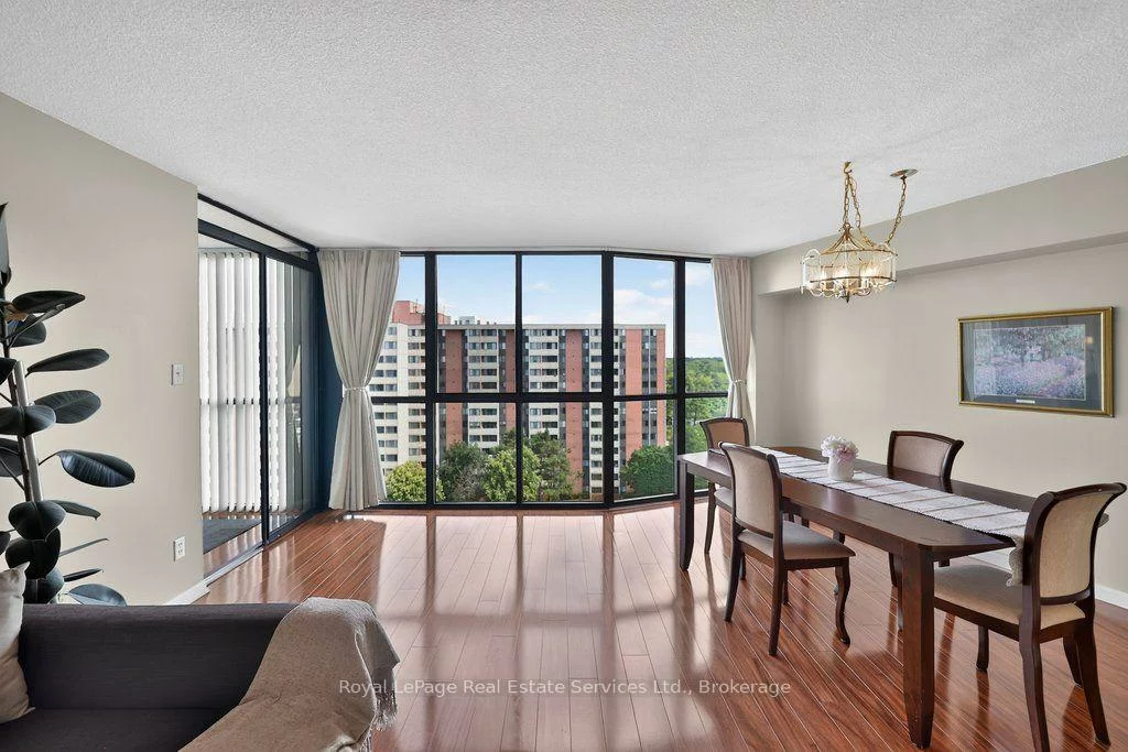 1240, Marlborough, 1003 - CP College Park, Oakville
