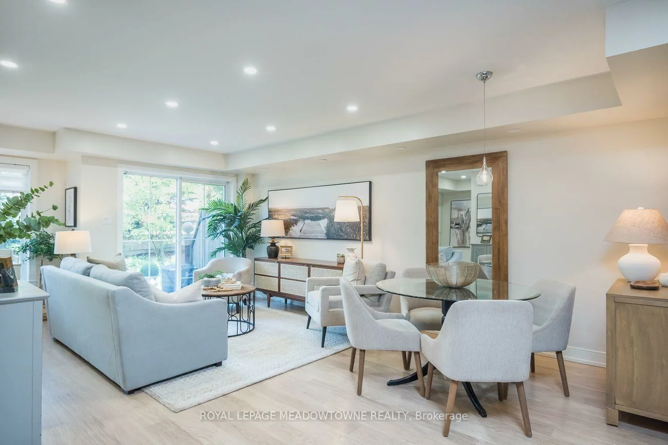 2563, Sixth, 1015 - RO River Oaks, Oakville