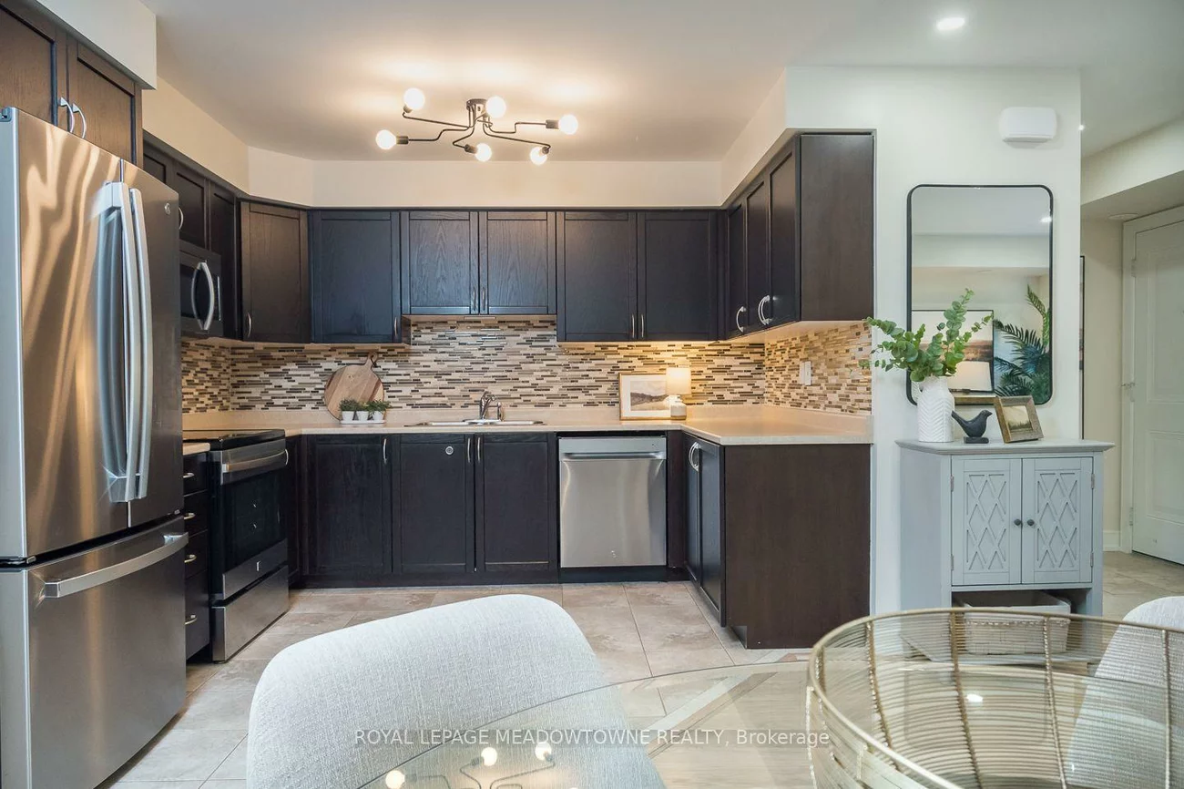 2563, Sixth, 1015 - RO River Oaks, Oakville