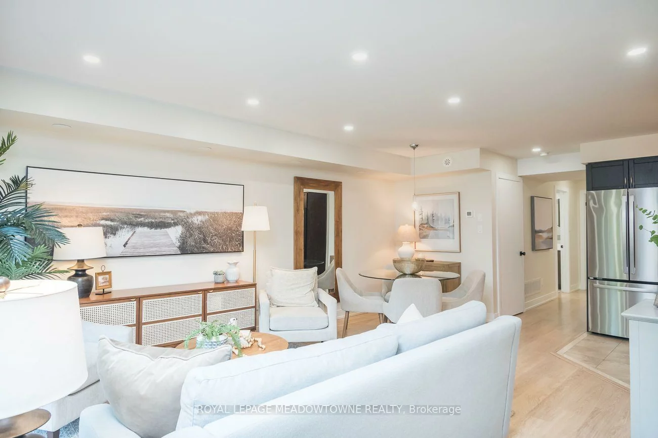 2563, Sixth, 1015 - RO River Oaks, Oakville