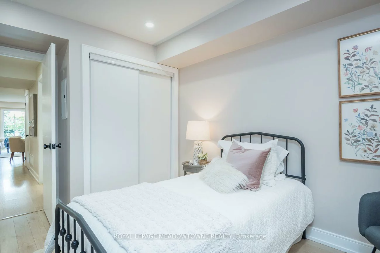 2563, Sixth, 1015 - RO River Oaks, Oakville