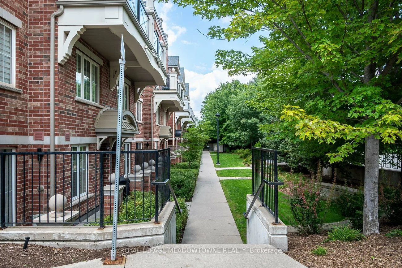 2563, Sixth, 1015 - RO River Oaks, Oakville